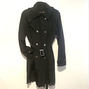 Betsey Johnson Lace Trimmed Rain Trench Coat w/ Removable Hood, Black size Large